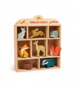 8 Woodland Animals & Shelf